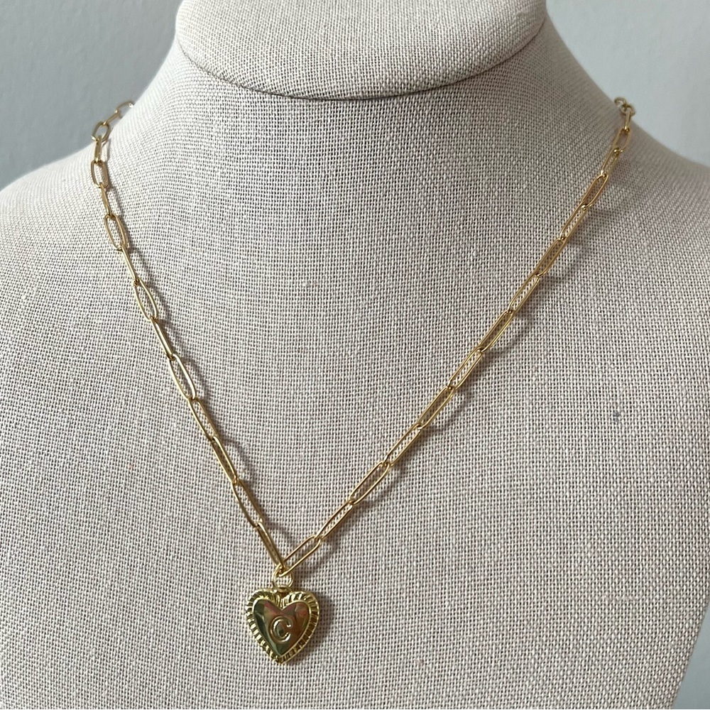 C Artisan Gold Heart Initial Letter Necklace Charm Paperclip Chain